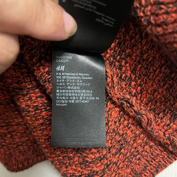 H&M Large Oversized V Neck Sweater in Black and Burnt Orange. Size Large. Baggy. - Picture 2 of 4